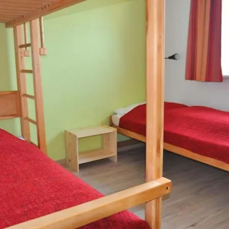 Anker Mit Umzaeunter Sonnenterrasse * Gollendorf