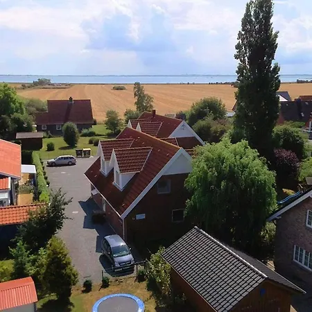 Anker Mit Umzaeunter Sonnenterrasse Gollendorf