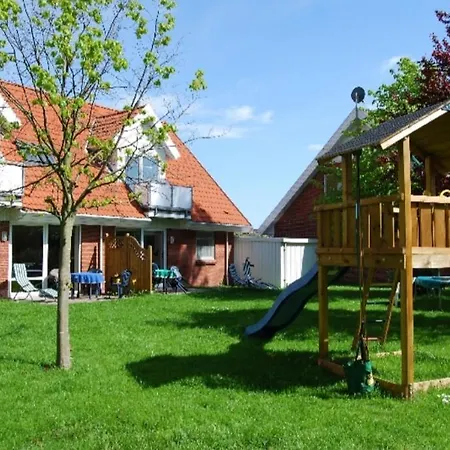 Anker Mit Umzaeunter Sonnenterrasse アパート *